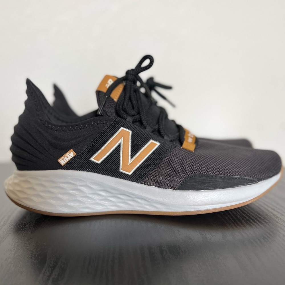 New Balance Mens Roav Fresh Foam Black Sneakers Tennis Shoes